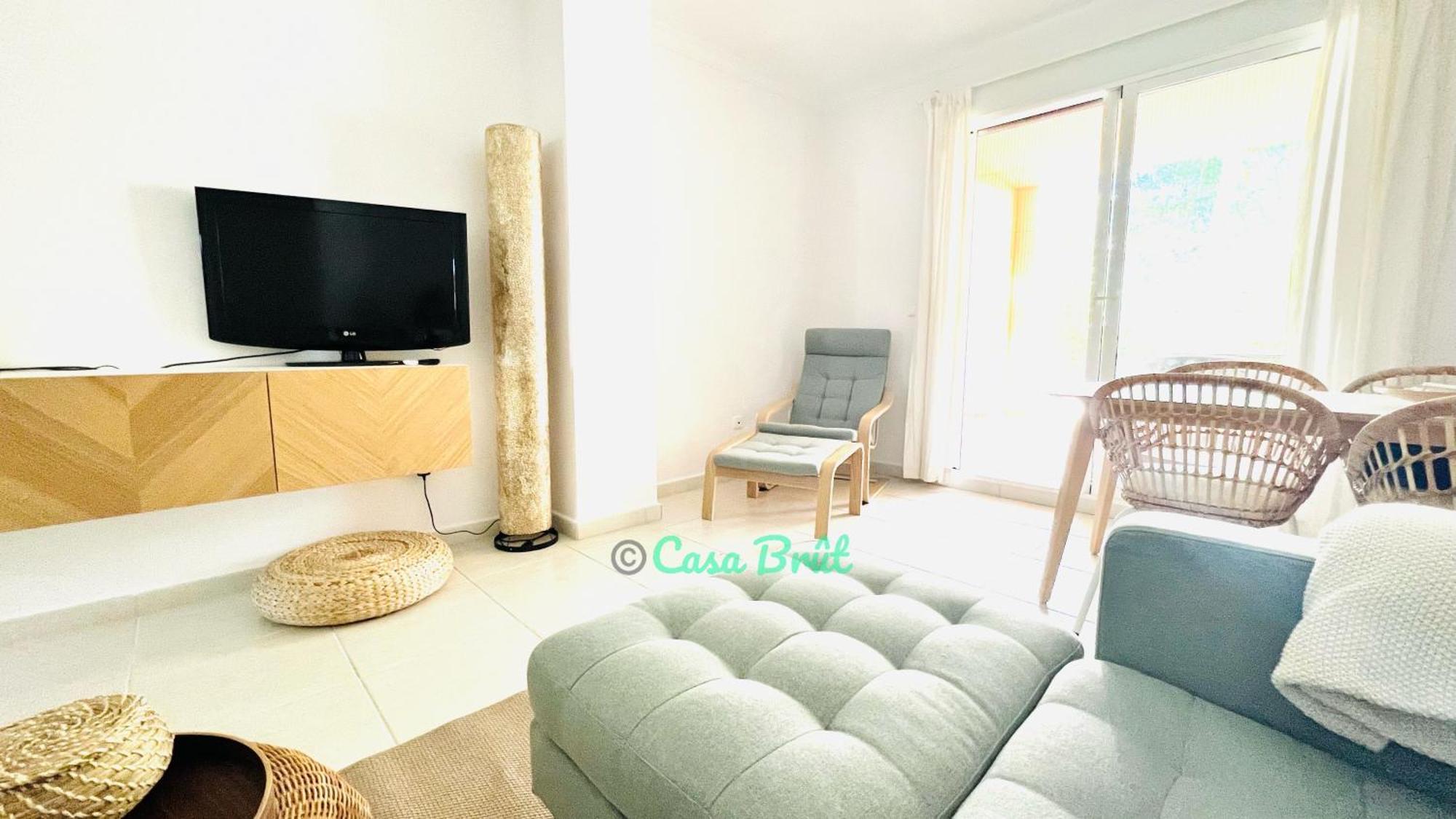 Apartament Casa Brut - Nova *